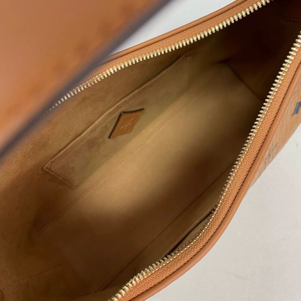 Mcm Women Pre-Loved Bag Brand New Condition - Picture 7 of 8